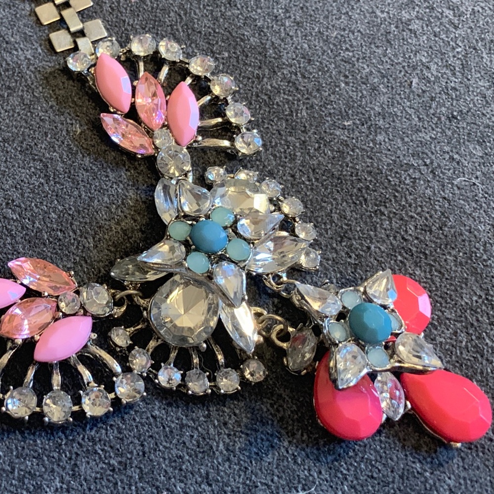 Brand new statement necklace !